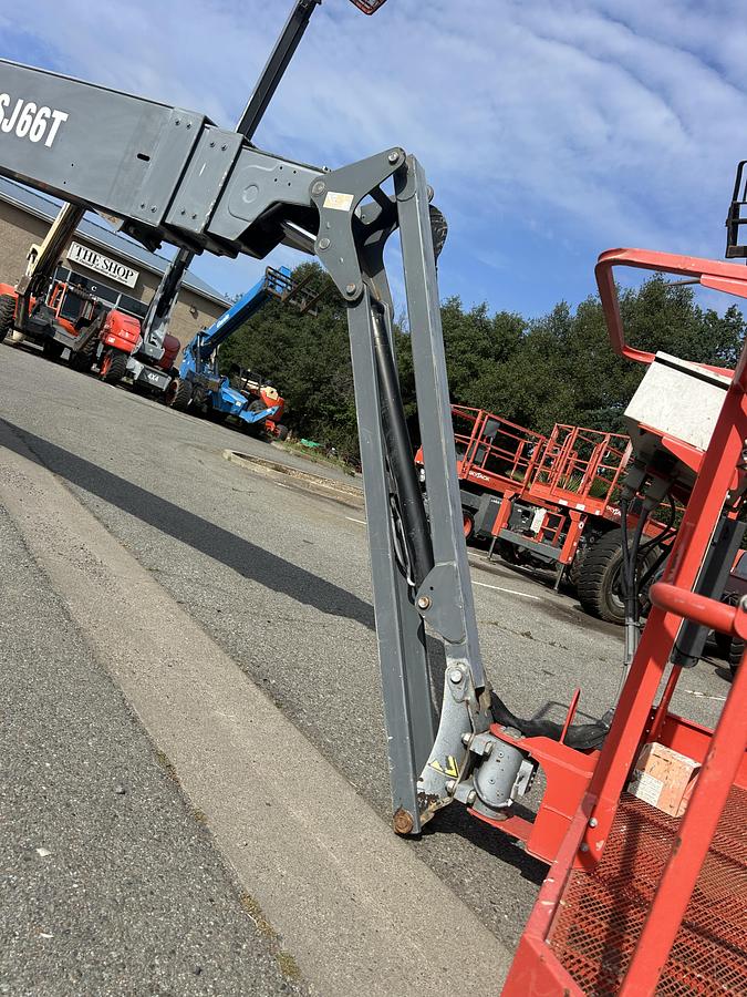 Used 2014 SKYJACK SJ66T