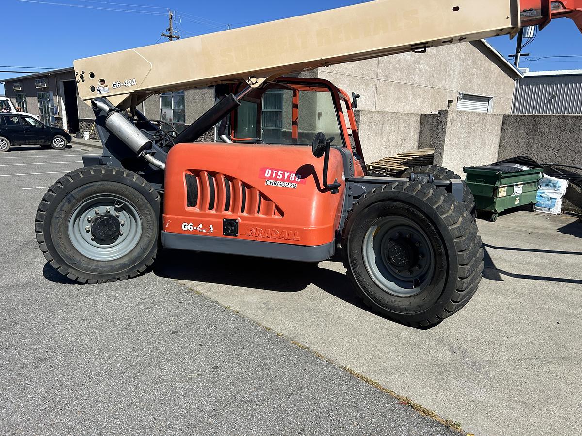 Used JLG GRADALL G6-42A