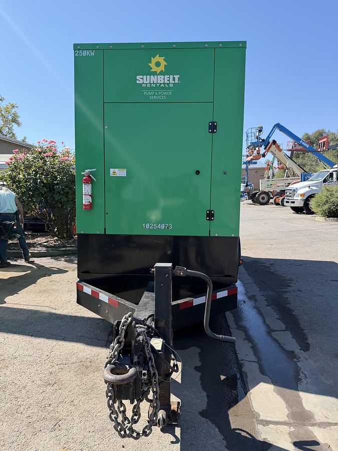 Used 2020 Cummins c275D2RE