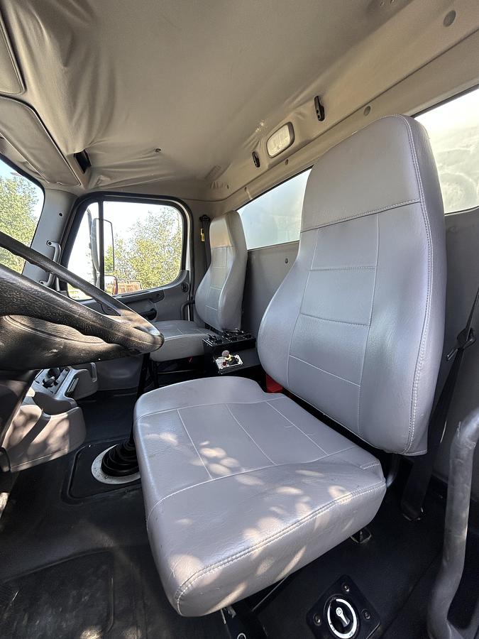 Used 2017 FREIGHTLINER M2