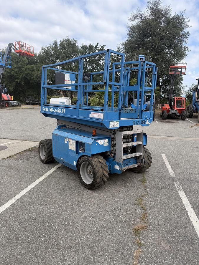 Used 2007 Genie GS 3268 RT
