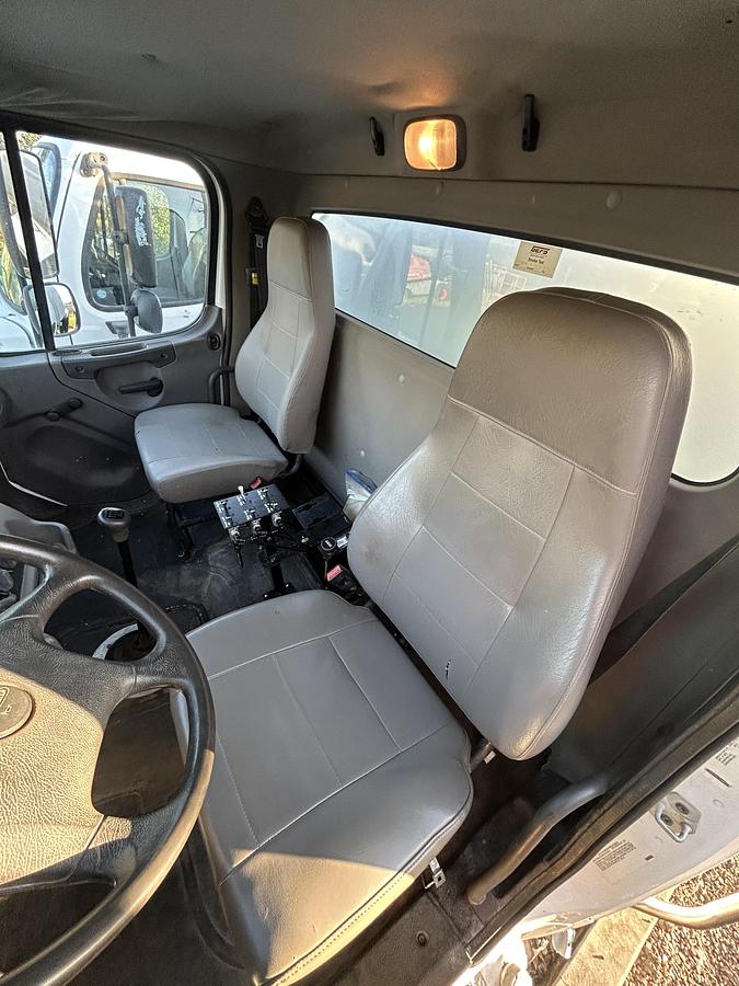 Used 2018 FREIGHTLINER M2