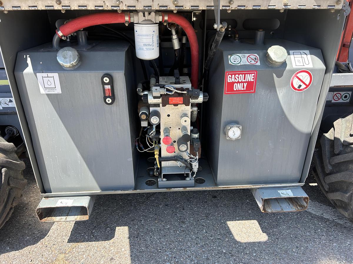 Used 2016 Skyjack SJ6826RT