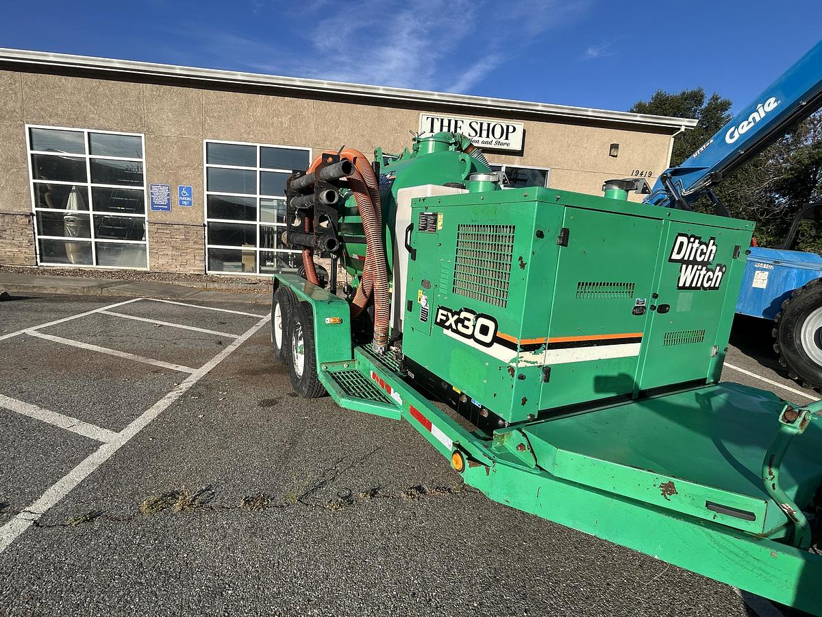 Used 2011 DITCH WITCH FX30