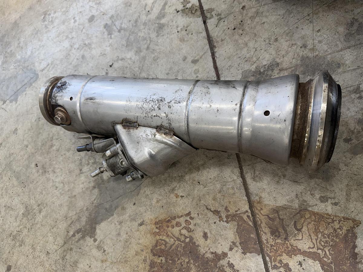 Used 2017 JLG JLG 1001164404 , 1001164404S , 70030258 , 70030256 DOSER INJECTOR REACTOR