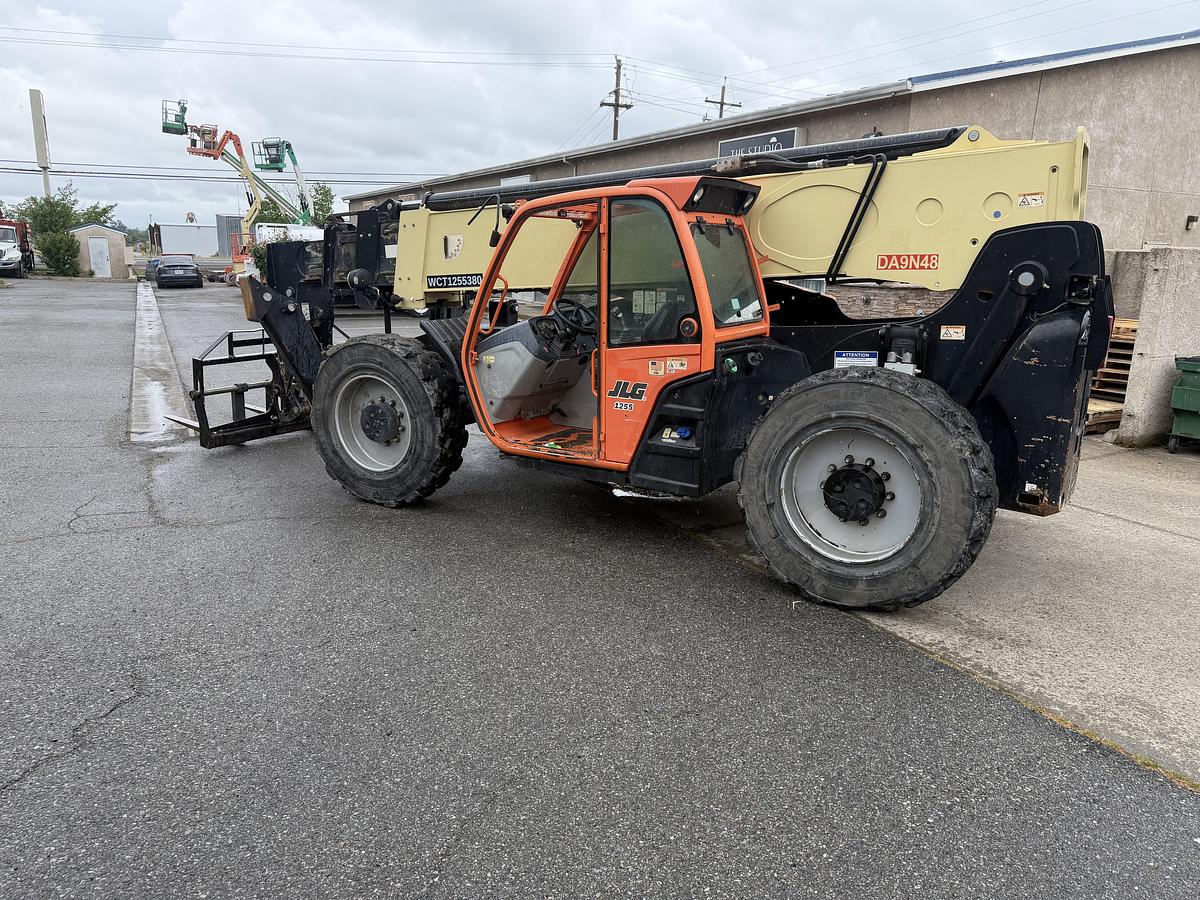 Used 2017 JLG G12-55