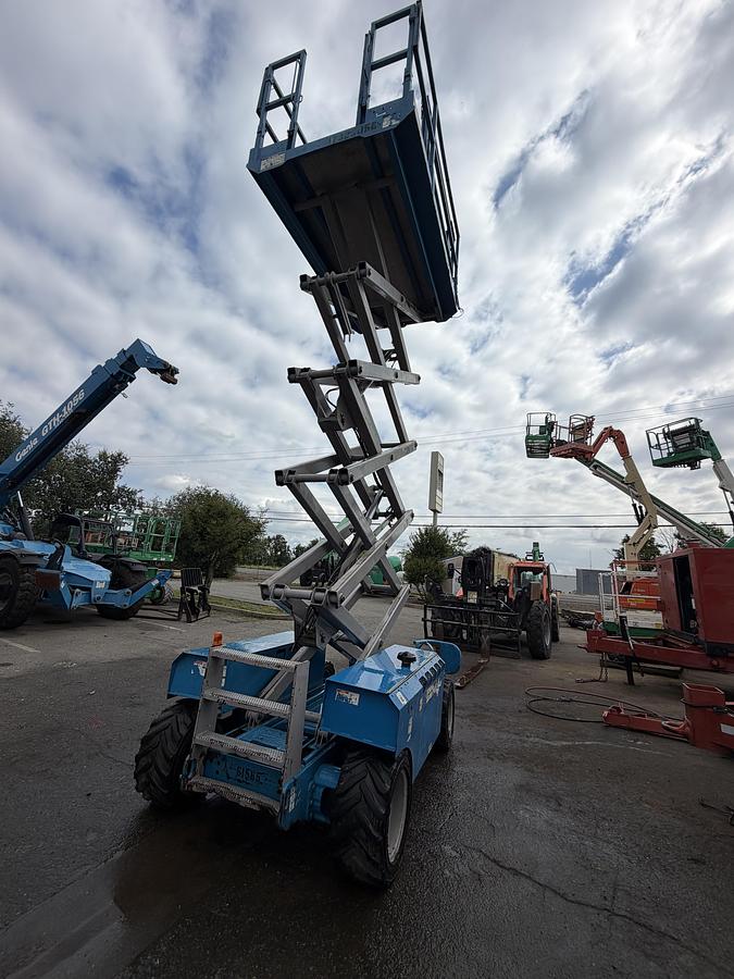 Used 2007 Genie GS 3268 RT