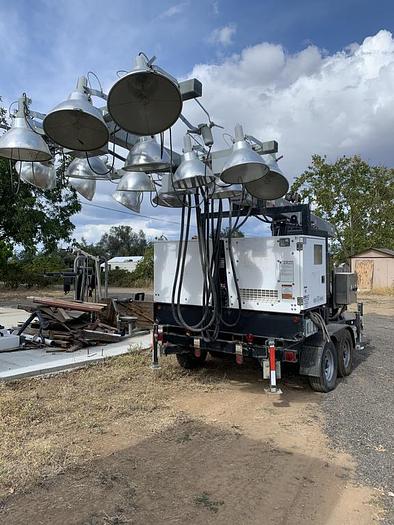 Used 16 LIGHT LARGE LIGHT TOWER