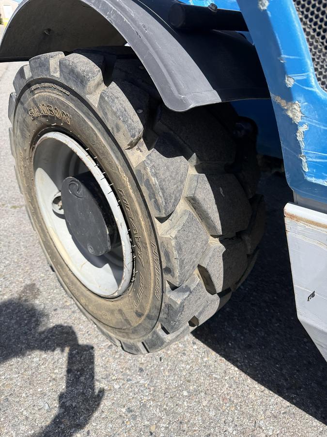 Used 2014 Genie GTH-5519