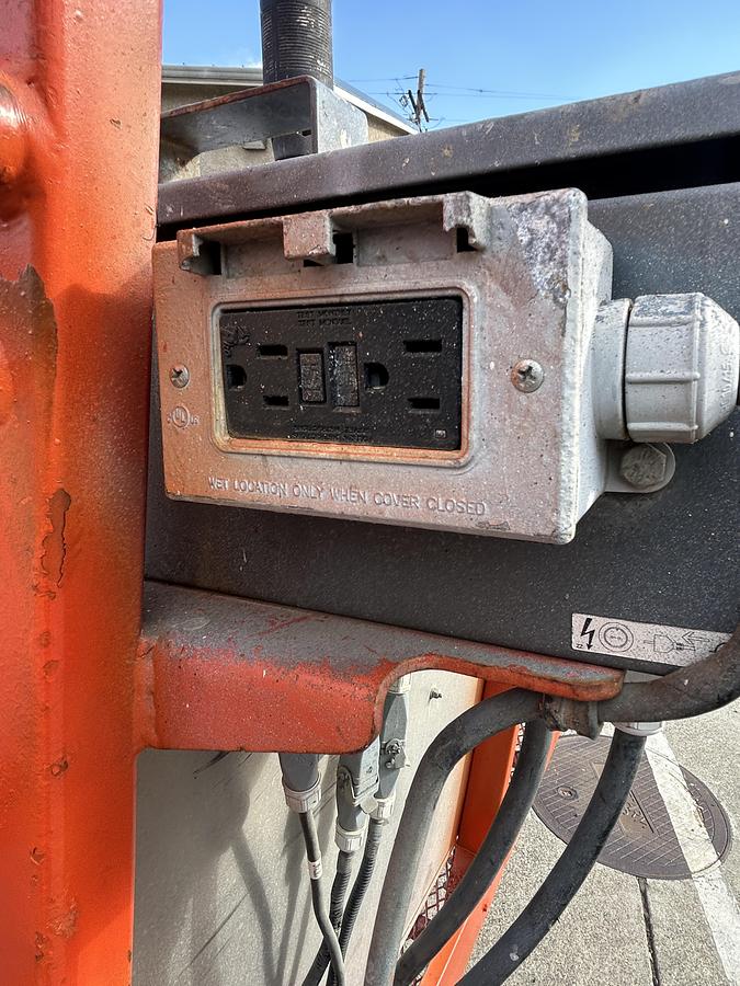 Used 2012 SKYJACK SJ45T