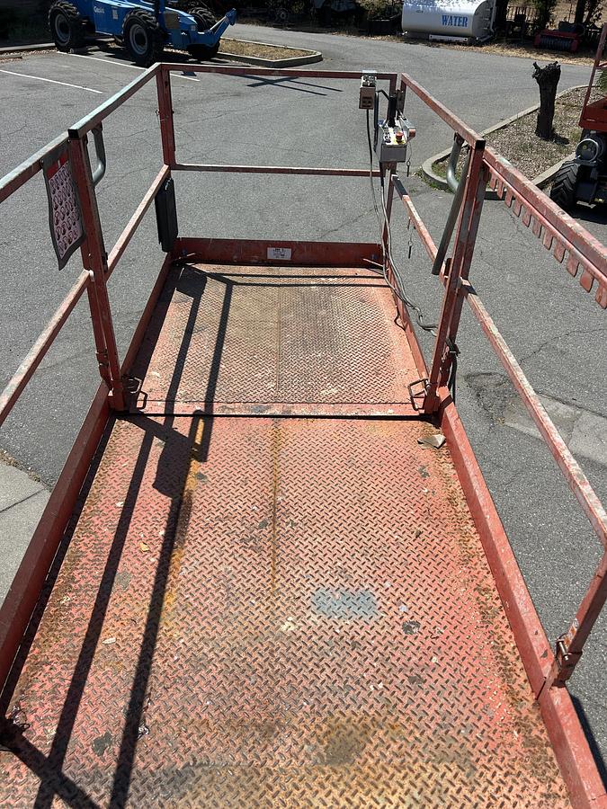 Used 2016 Skyjack SJ6826RT