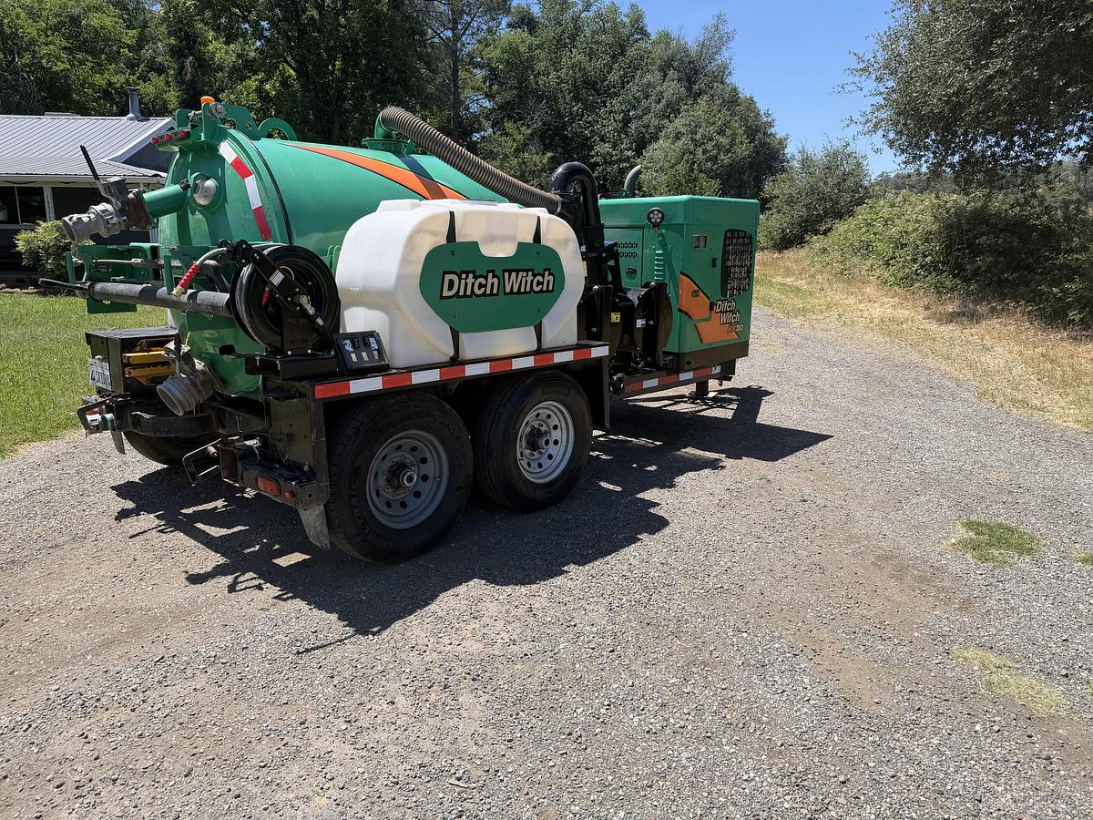 Used 2019 DITCH WITCH HX30