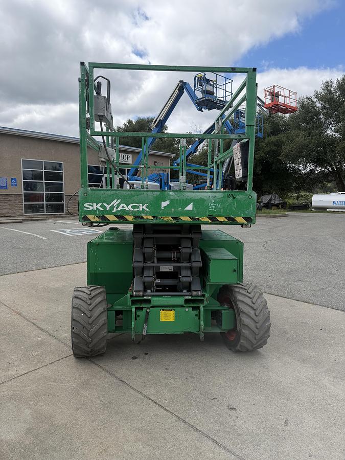 Used 2018 Skyjack SJ6832RT