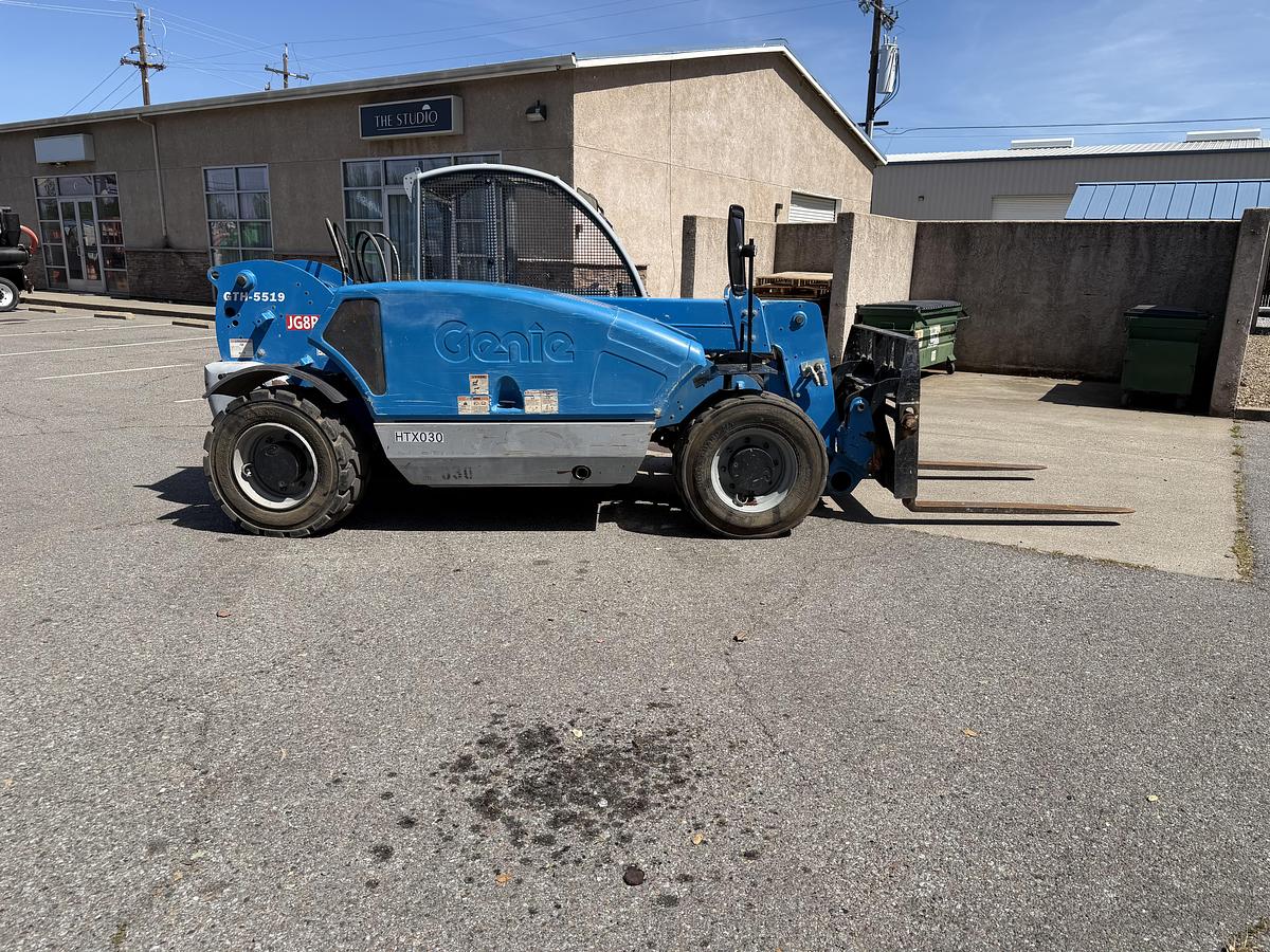 Used 2014 Genie GTH-5519
