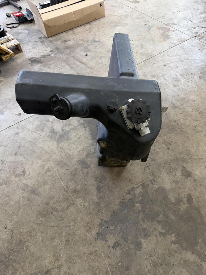 Used 2017 JLG 1001163067