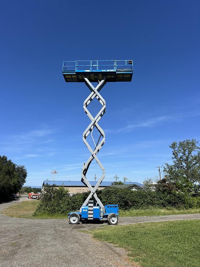 Used 2008 Genie GS-4390