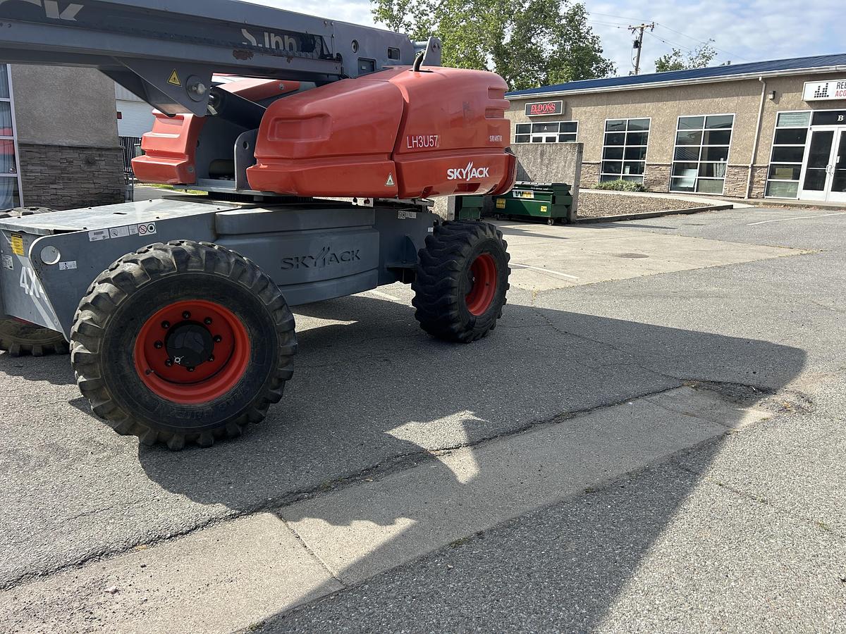 Used 2014 SKYJACK SJ66T