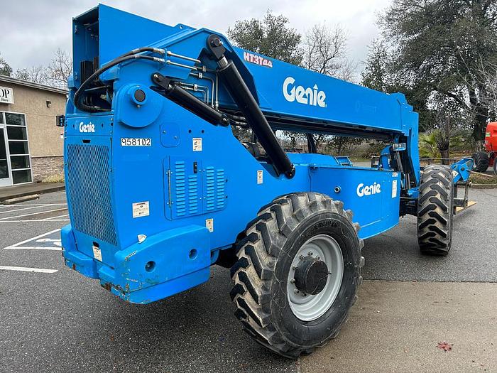 Used 2014 GENIE GTH-1056 TELEHANDLER REACH LIFT
