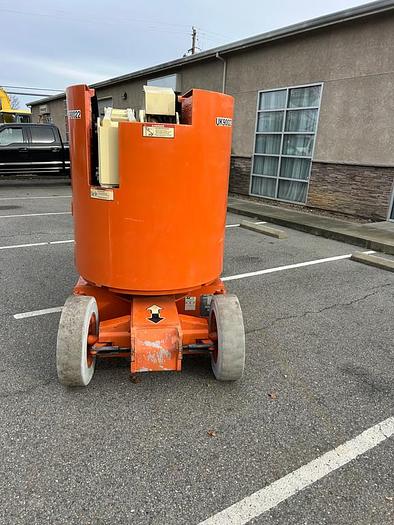 Used JLG E300AJP BOOMLIFT