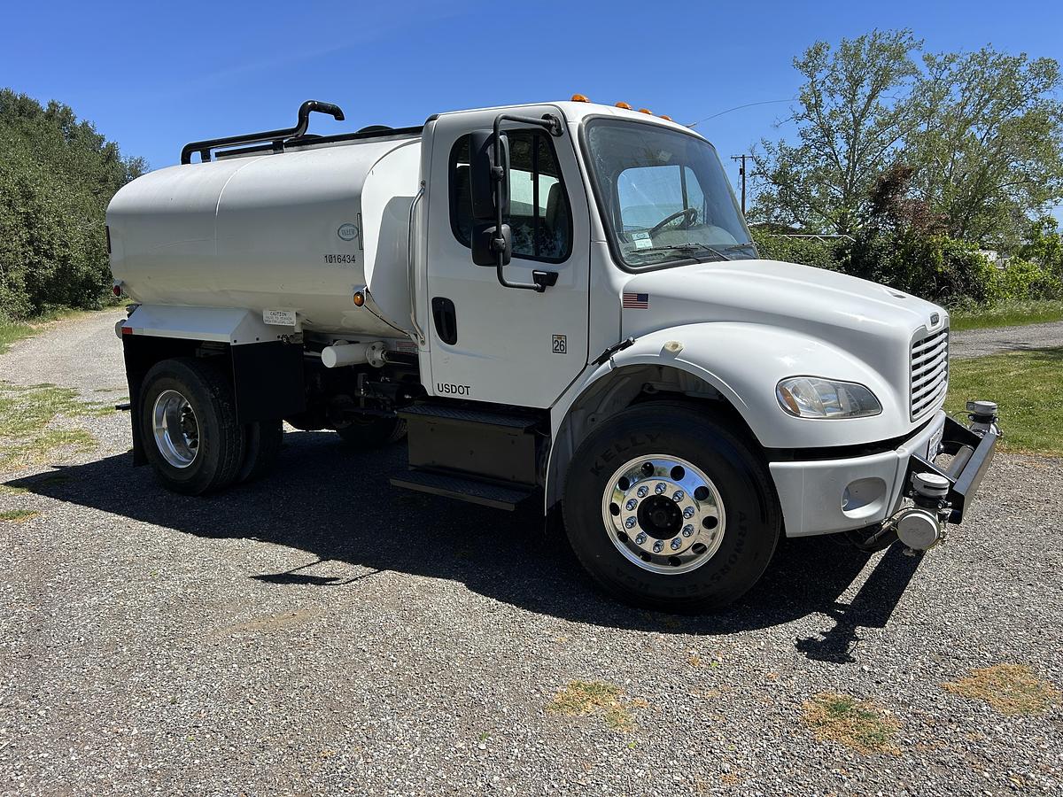 Used 2018 FREIGHTLINER M2