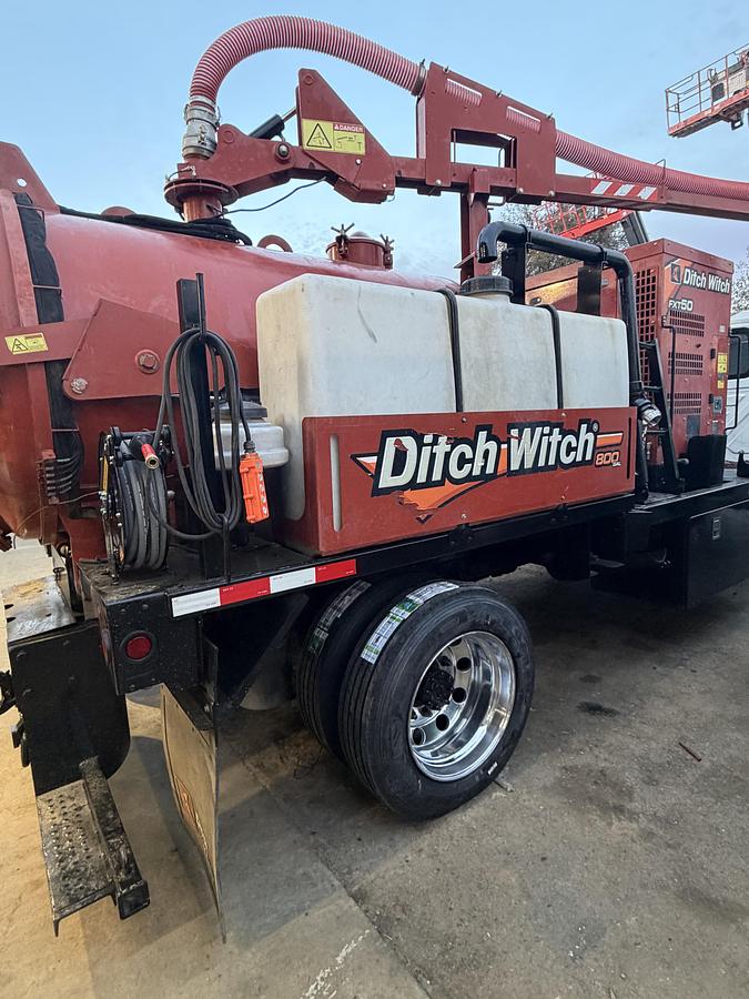 Used 2013 DITCH WITCH FXT-50