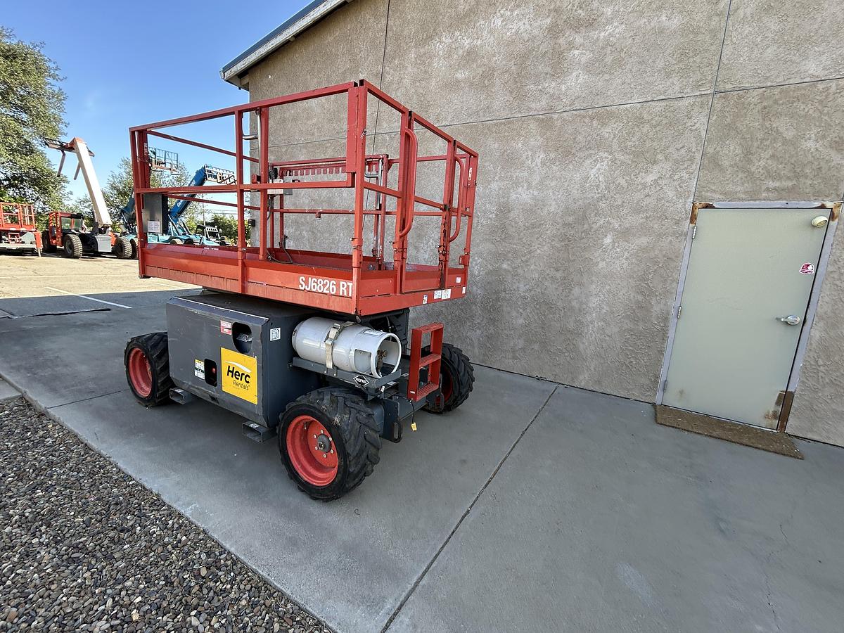 Used 2018 Skyjack SJ6826RT