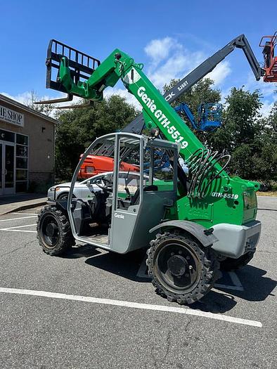 Used 2014 GENIE GTH-5519