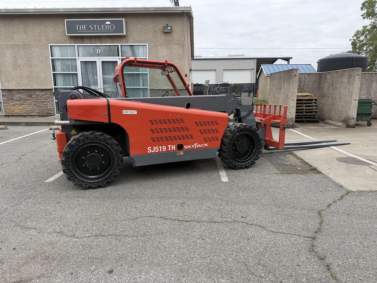 Used 2018 Skyjack SJ519 TH