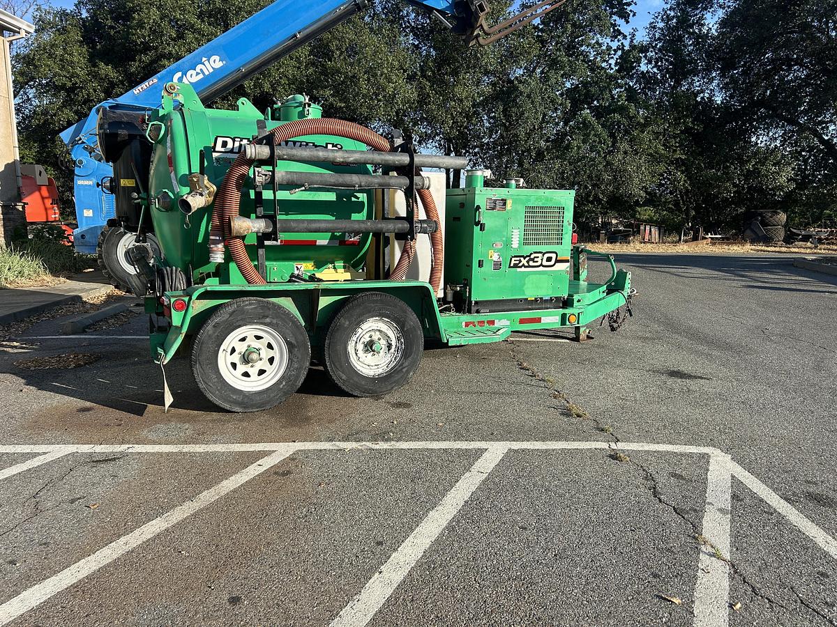 Used 2011 DITCH WITCH FX30