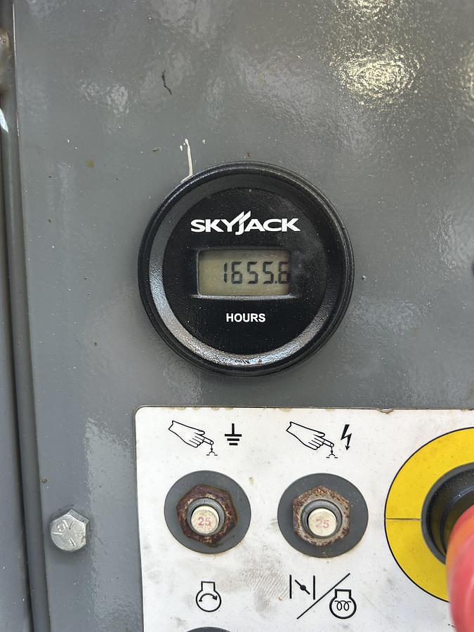 Used 2018 Skyjack SJ6826RT