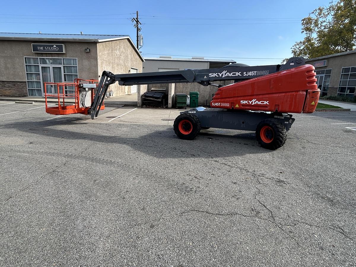 Used 2012 SKYJACK SJ45T