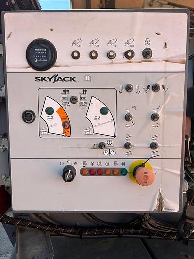 Used SKYJACK SJ86T BOOM LIFT