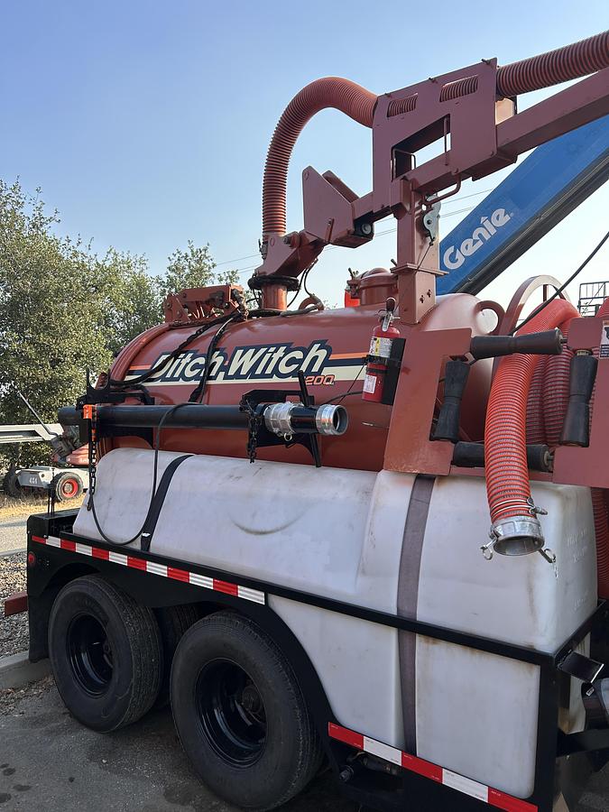 Used 2006 DITCH WITCH FX60