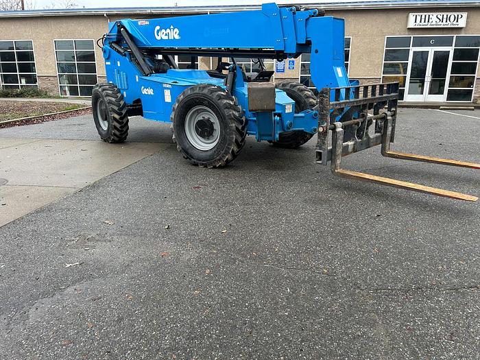Used 2014 GENIE GTH-1056 TELEHANDLER REACH LIFT