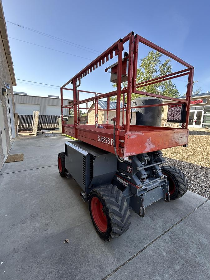 Used 2018 Skyjack SJ6826RT