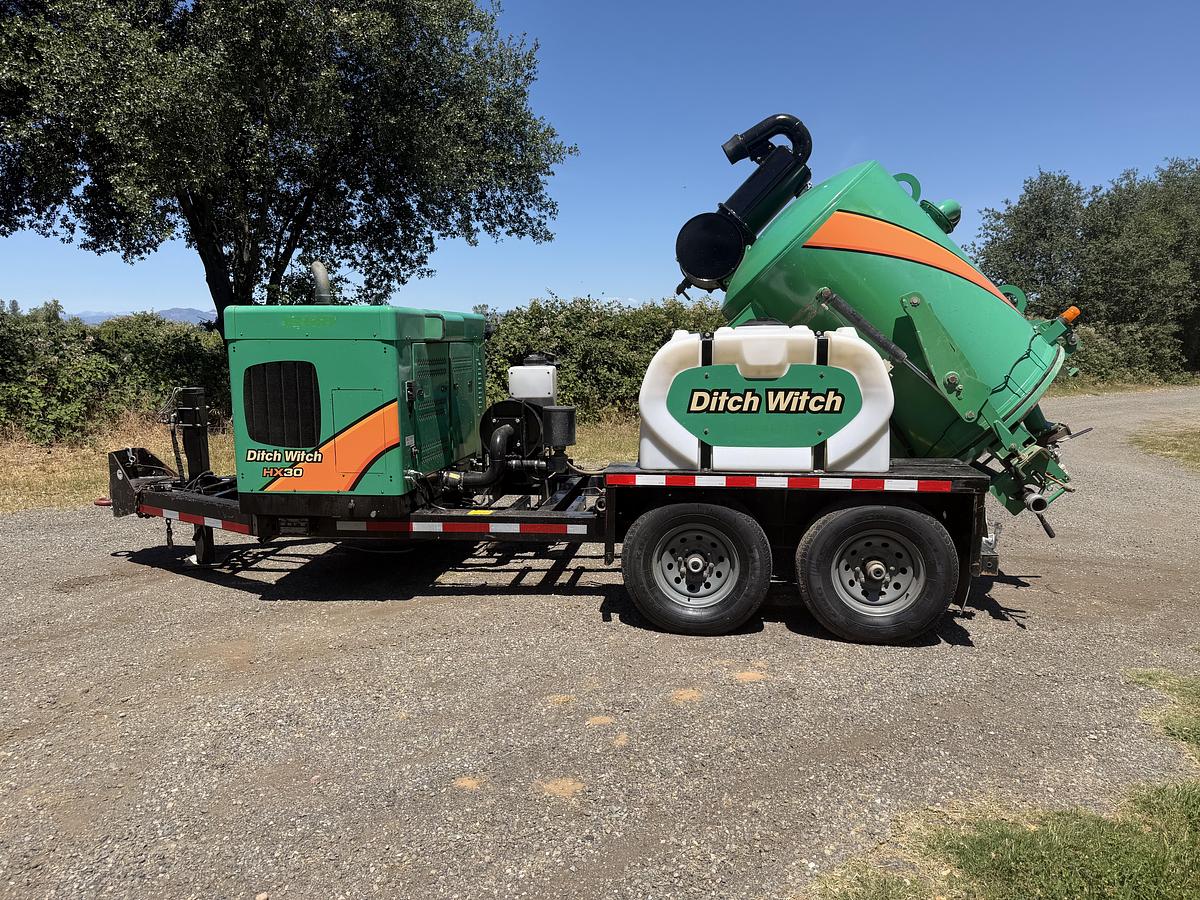 Used 2019 DITCH WITCH HX30