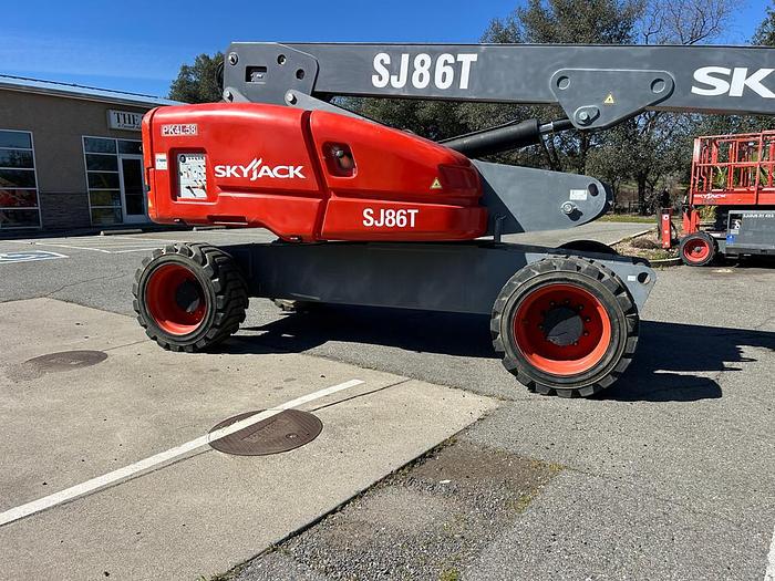 Used SKYJACK SJ86T BOOM LIFT