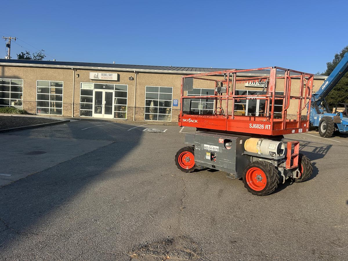 Used 2016 SKYJACK SJ6826RT