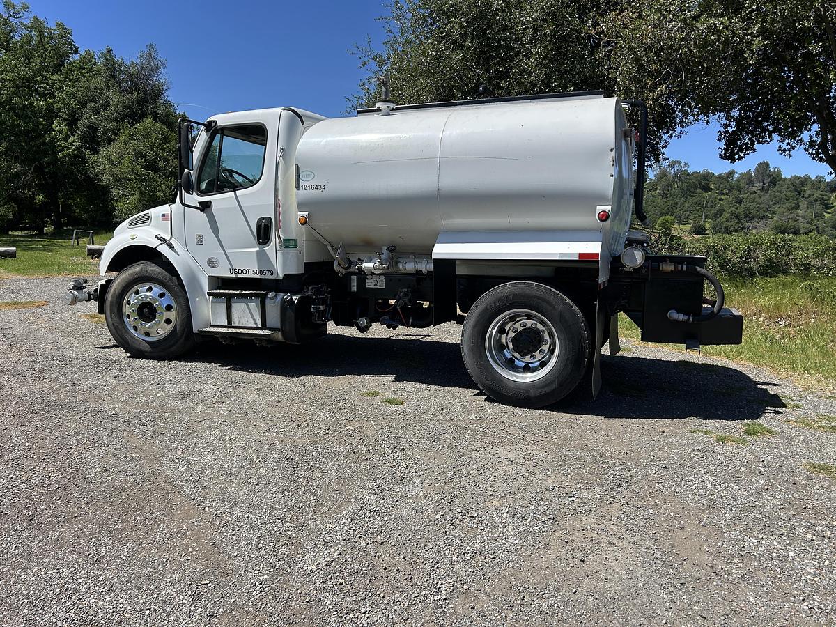 Used 2018 FREIGHTLINER M2