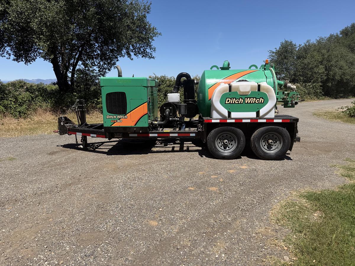 Used 2019 DITCH WITCH HX30