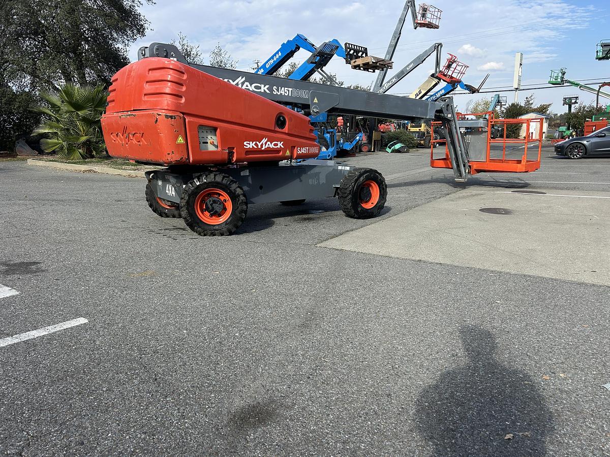 Used 2012 SKYJACK SJ45T