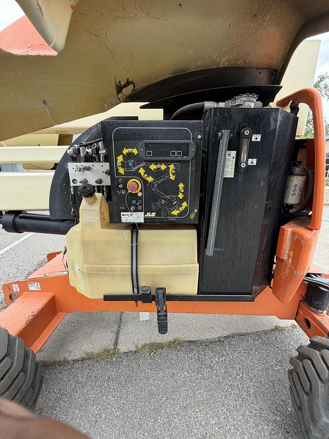 Used 2015 JLG 450AJ SERIES 2