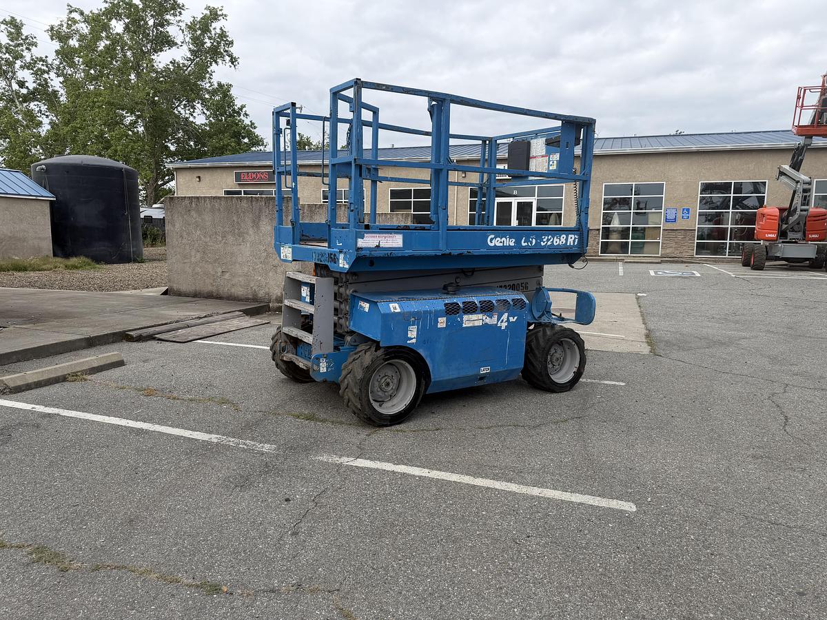 Used 2007 Genie GS 3268 RT