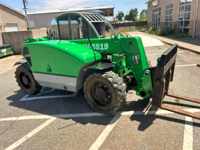 Used 2014 GENIE GTH-5519