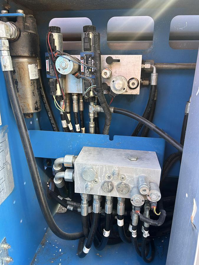 Used 2012 Genie GS-4390