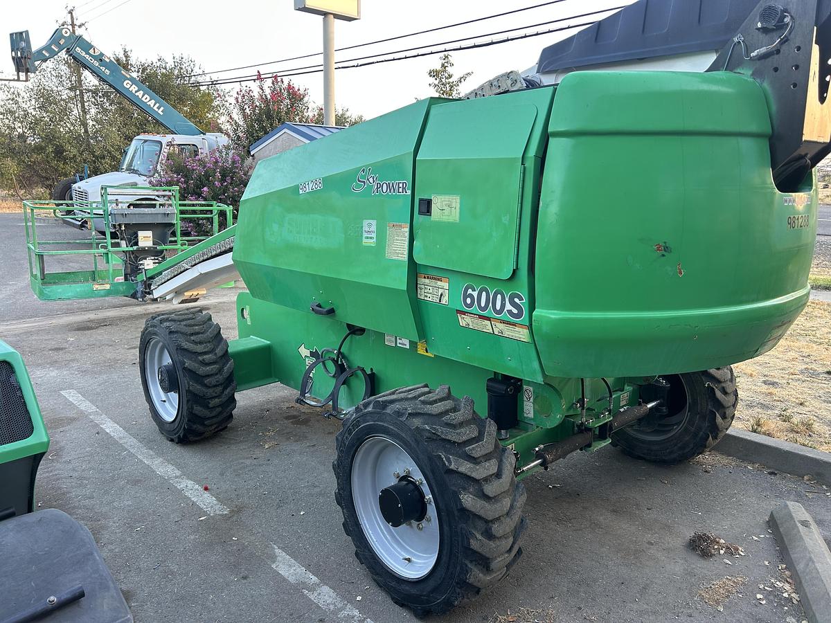 Used 2017 JLG 600S