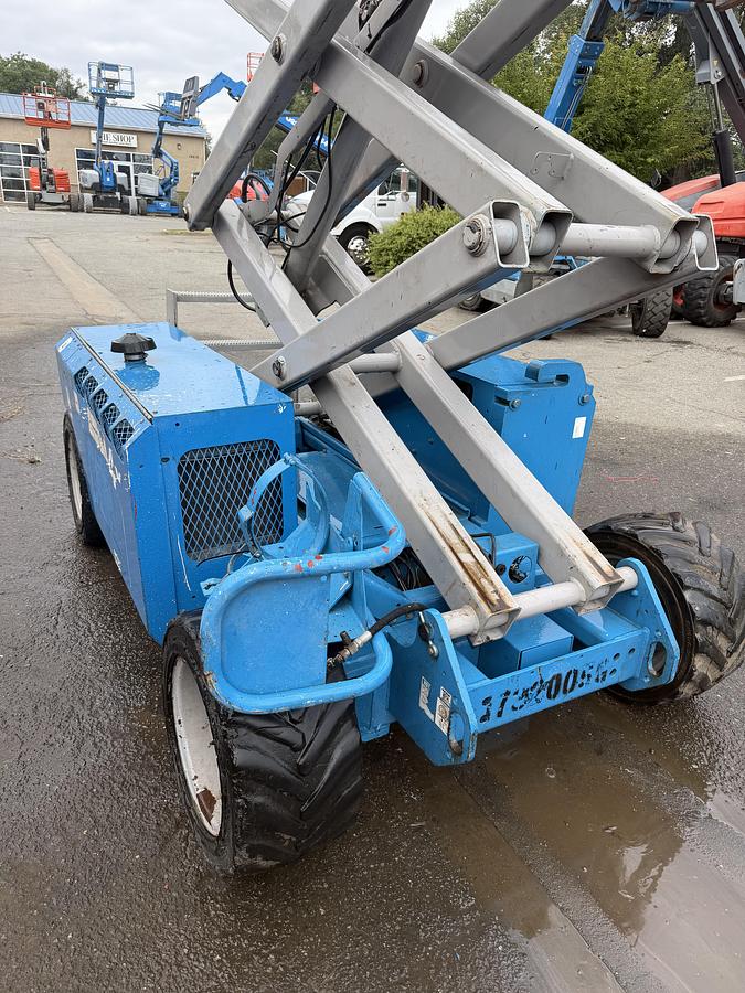 Used 2007 Genie GS 3268 RT
