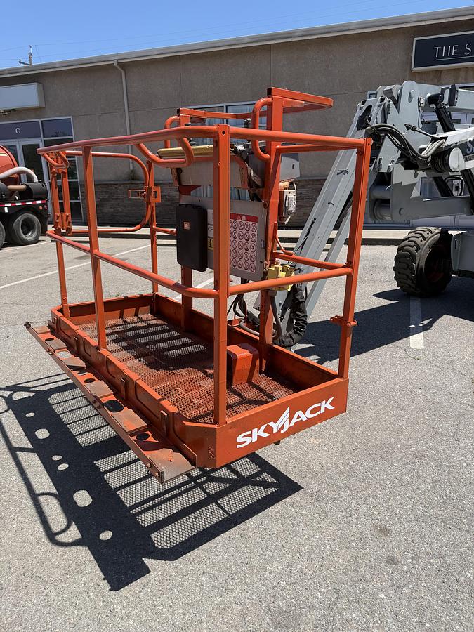 Used 2016 Skyjack SJ46AJ