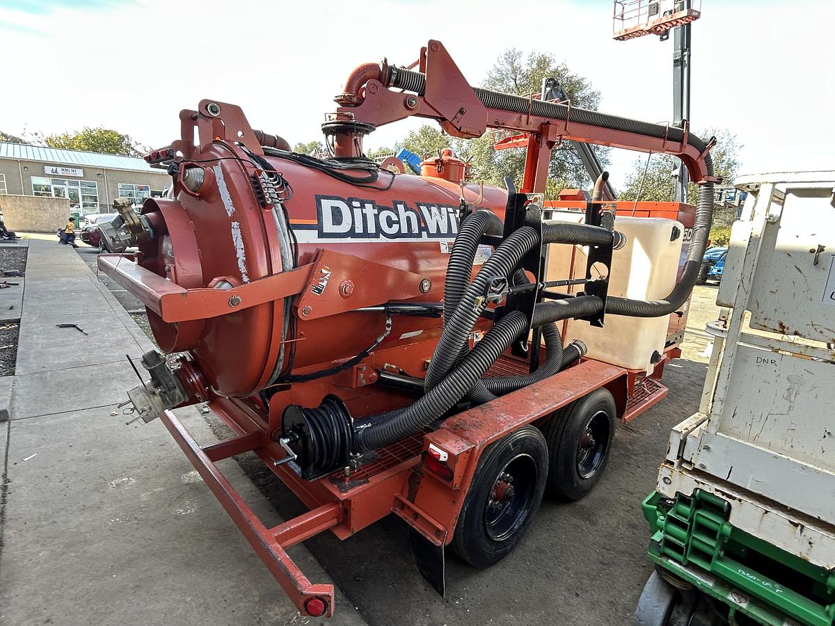 Used 2013 DITCH WITCH  FX50
