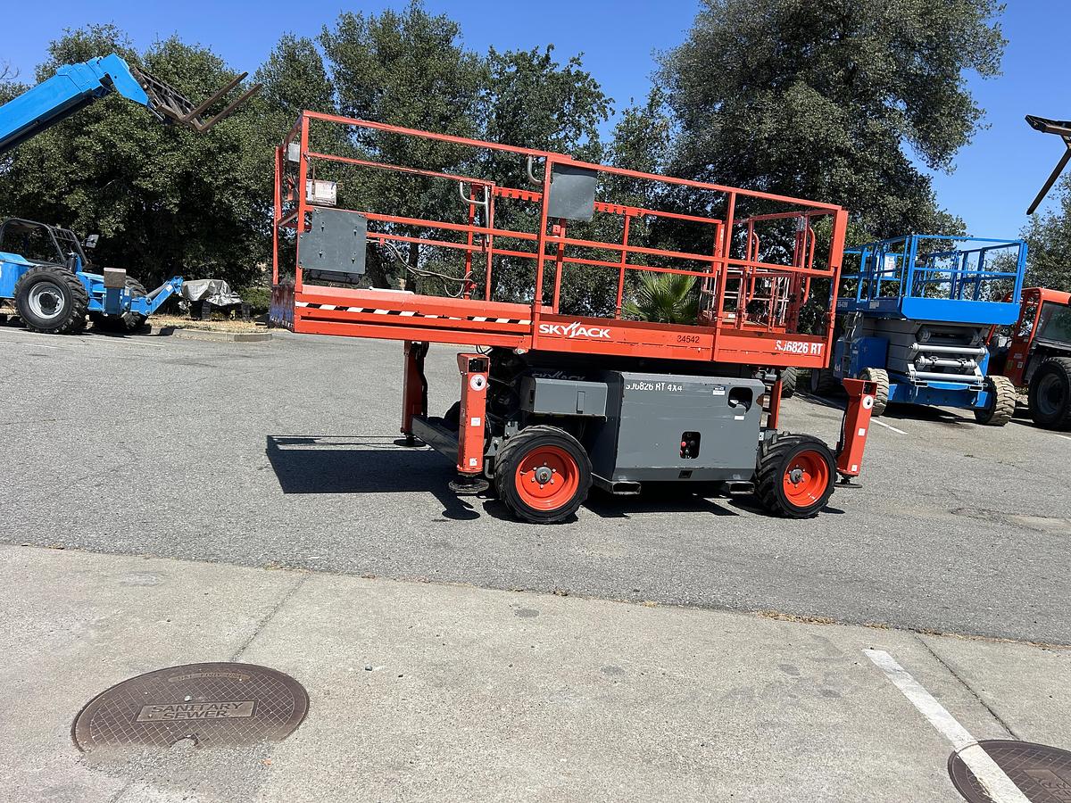 Used 2016 SKYJACK SJ6826RT